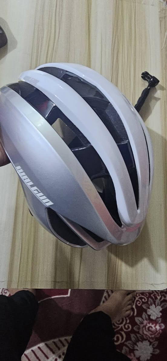 للبيع دراجة هوائية هجينة من نوع E11EVEN، وتتميز بالتالي

هيكل مصنوع من الألمنيوم وخفيف الوزن.

فرامل قرصية (Disc brakes) للأمان.

مقاس العجلات 28 بوصة، 

المكان بابل المسيب 
السعر 250 قفل مع الخوذة
 الخوذة ماركة والجون خفيفة جدا على الراس 
مستخدم شهر فقط 
***********
