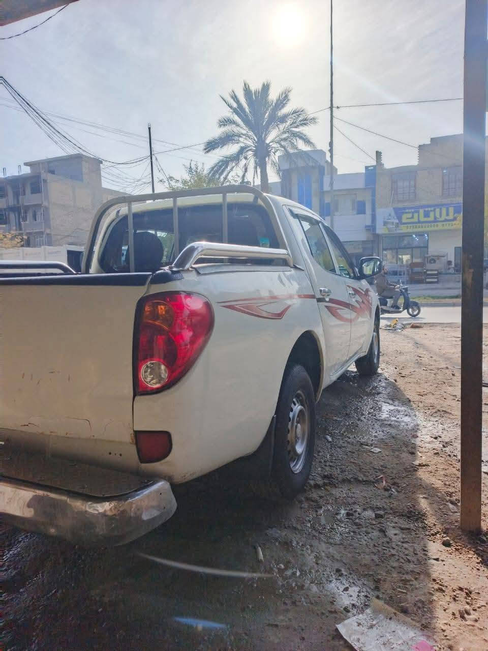 مستبوشي l200
بانزين السياره

حادثه باب الجنطه الخلفي (موضح بالصوره) وبيه صبغات

 كفاله كير محرك

تبريد تدفئه 

مكان كربلاء 

السعر 85 وبيه مجال

رقم الهاتف ***********
