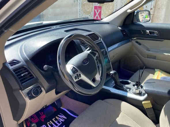 السلام عليكم 
فورد اكسبلور للبيع فقط
موديل ٢٠١٢
محرك ٣٦٠٠ 
٦ سلندر
٧ راكب
كير ومحرك مكفولات
سونار  المندلاوي مرفق بالصور
السيارة ماشية ( ١١٨  ميل )
رقم بغداد
سياره دخول شركة أحمد الوزان يعني بدون حادث
السعر  ( ١٤٠  ورقة وبيها مجال ) 
العنوان بغداد الأمين الثانية شارع المكاتب
رقم الهاتف  ***********
اتصال + وتساب
