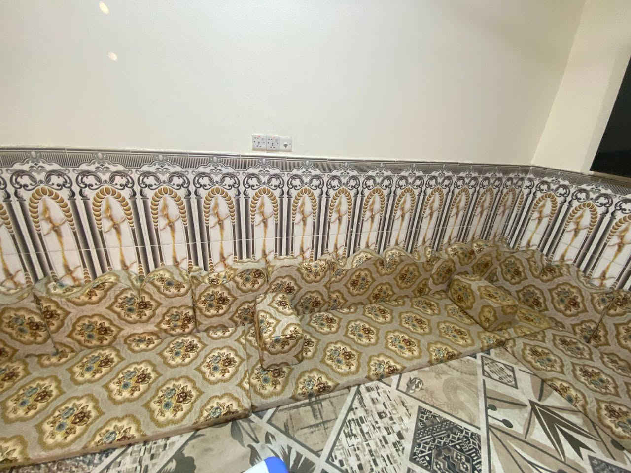 عنوان البصره/ديوان جديد ماستعمل غير مرا وحده ماخذه ب 600اريده550


**إذا كنت صاحب هذا الإعلان وتريد حذفه لأي سبب، رجاءا أرسل رسالة إلى الدعم الفني**