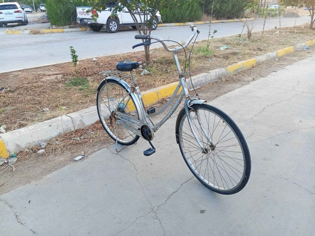 السلام عليكم للبيع باسكيل حجم 27 السعر 40 بي مجال قليل استفسار على هاي رقم {{ *********** }}
