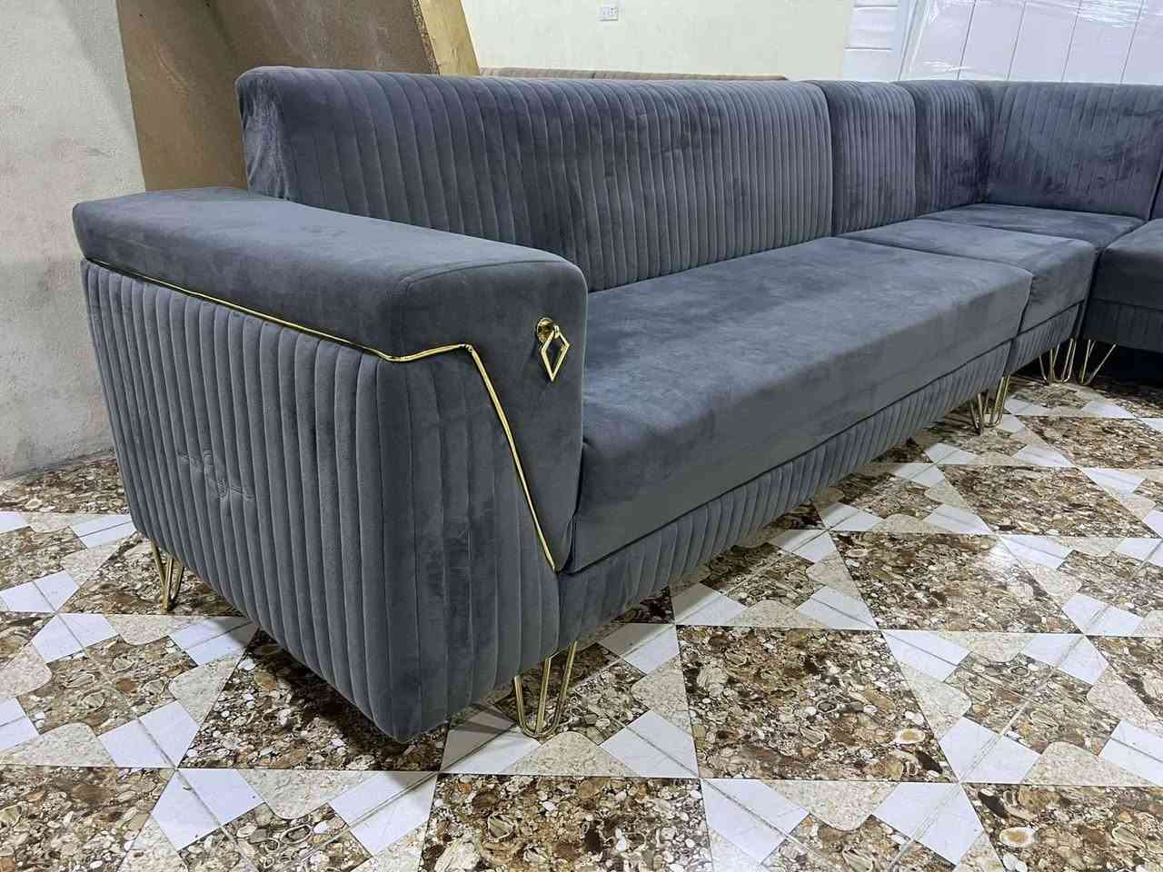 بؤ فروشتن
١٠ نةفةريية
***********
