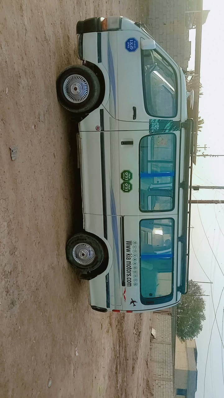 السلام عليكم شباب سياره هايسه موديل 91 السعر 35 ورقه يخابرني ***********
