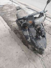 ماطور نحله وايرمنيه شغاله معمر مره وحده شاصي شرط الماطور ناقصو بس درع ...