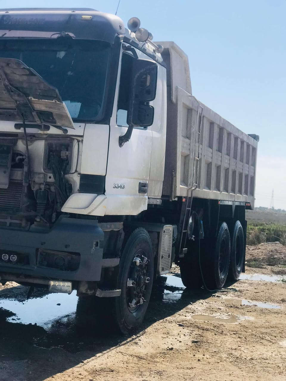 السلام عليكم اكتروز للبيع مديل 2000 قماره وربع مكفوله محرك 43 كير 210 مجموعة نص جيف مال كرواتي للاتصال/***********
