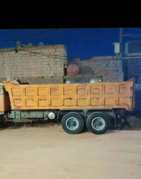 بدي فالفو للبيع الطول ٦ أمتار و٣٠سم كاعيه جديد ونظيفه الجك ألماني بيم خلفي مايلر السعر أربعه ونص بيه مجال قليل رقم الهاتف ***********
