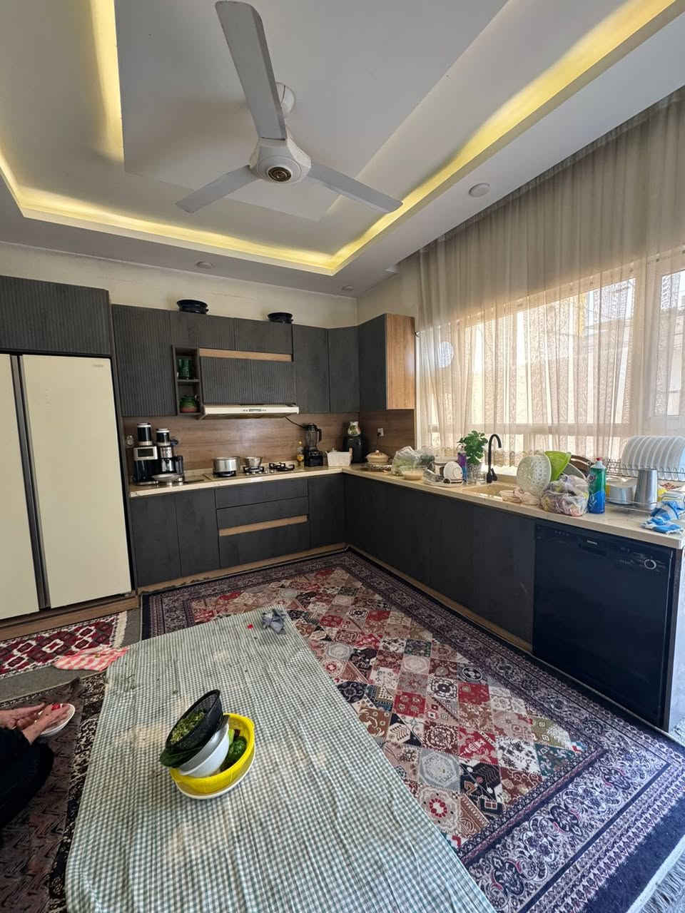 منزل مربع للبيع في حي  #هفالان  ‏(مركز المدينة  اربيل) 
 خانووی مربع بۆ فرۆشتن لەگەرەکی  #هەڤاڵان   
مساحة:- 100متر
  يتكون من :-
أستقبال 
 مطبخ 
هول
 صحيات 
2 غرف نوم
البيت #طابو يسجل بأسم اي شخص يحمل الجنسية العراقية 
‏📍موقع البيت:-هفالان قريب عل جامع سيد طيب🕌 
  —————————————
‏ للاستفسار 
كورك ***********📞
اسيا ***********📞
—————————————
📍موقع عقارات جميل:- اربيل هفالان خلف مطعم باب الحارة 
 https://maps.google.com/?q=36.194012,44.049461
—————————————
