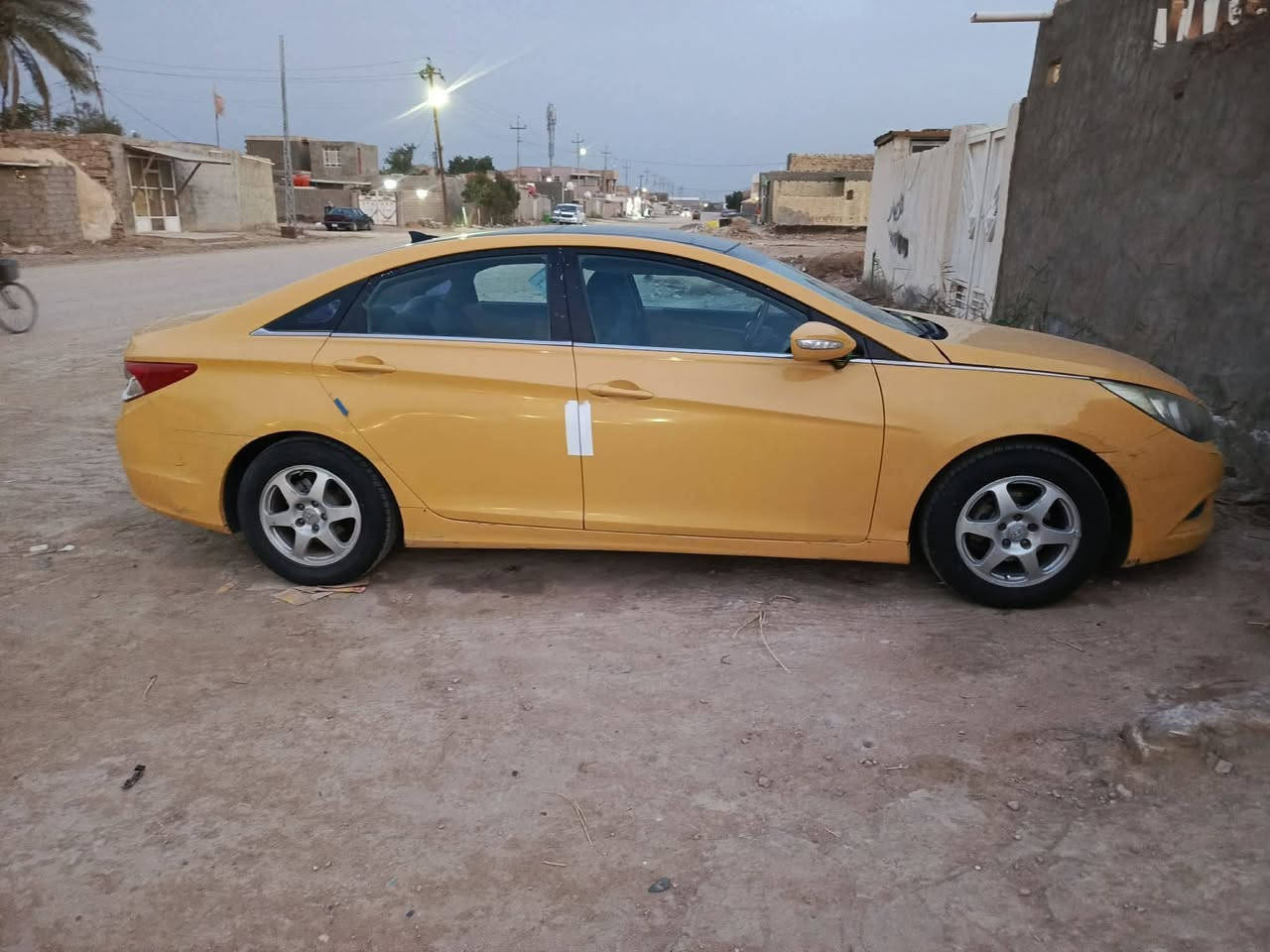 السلام عليكم سوناتا 2012خليجي بيه ضربه بل جاملغ الخلفي ومبادل جاهزه اترايك وين متريد حداديه 70%تبريد ثلج محرك كير جدد  سنويه صاقطه السعر 75وبيه مجال هيئه وغرامات ينزلن من السعر ***********
