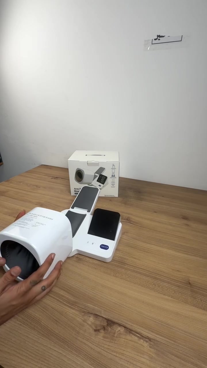 🔥 جهاز قياس ضغط الدم الذكي – دقة طبية وسهولة منزلية!

راقب صحتك كل يوم بثقة 💪

✅ شاشة LED كبيرة وواضحة

✅ قياس تلقائي بضغطة زر واحدة

✅ يحفظ القراءات لـ شخصين

✅ صوت ناطق للنتائج (يمكن إيقافه)

✅ دقة عالية وتقنية حديثة لمتابعة الضغط والنبض

✅ مناسب للاستخدام المنزلي والعيادات

⚡ يعمل بالبطاريات أو المحول الكهربائي

🩺 صحتك بين يديك — جهاز واحد يغنيك عن الزيارات المتكررة

سعر 75الف
📍 متوفر توصيل


**إذا كنت صاحب هذا الإعلان وتريد حذفه لأي سبب، رجاءا أرسل رسالة إلى الدعم الفني**