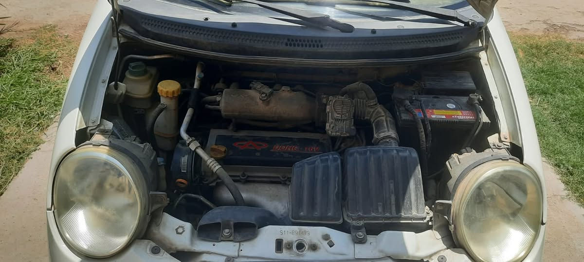 مواصفات الكيو كيو
بيضاء ٢٠١١ اوتوماتيك مكفولة بدون صبغ ومحرك بدون فتح 
دوشمة جديدة تايرات جديدة 
باتري جديد تبريد
الموقع السيدية 
***********
