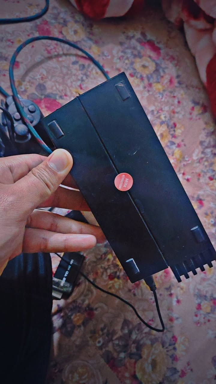 بلي 2  نضيف جدا واستعمال قليل
السعر 50 الف 
الملحقات 
1. يده وحده 
2. قطعة تحويل HD
***********
كربلاء/الحر
