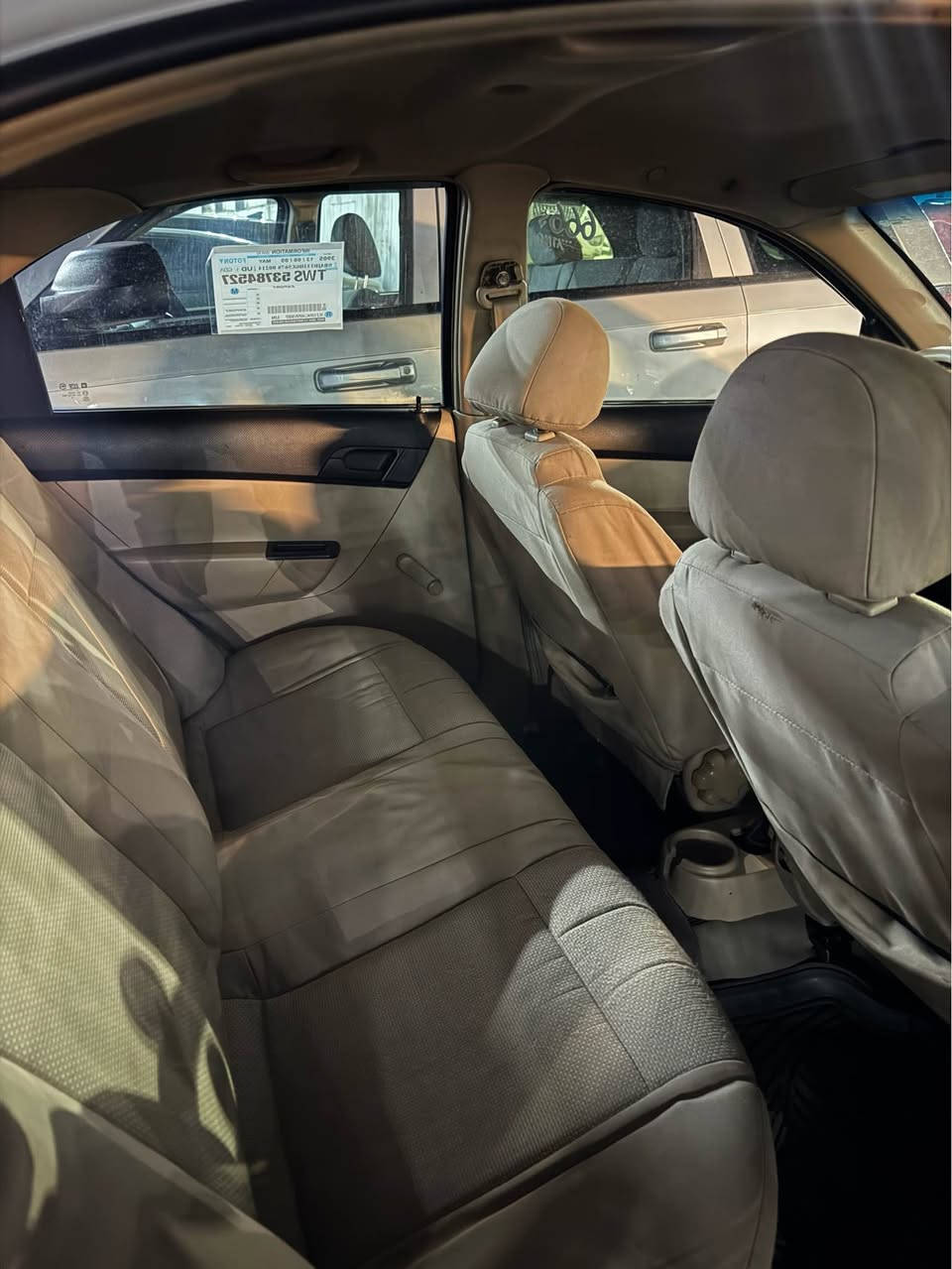 افيو موديل ٢٠٠٩ 
سيارة كير توماتيك 
سيارة ٣ قتعة صبغ بدون دواخل 
سيارة كير محرك تبريد كهربائي كل بشرط سيارة مكينة كبير مرغوب  ٣ ورقة عليه غرامة نزل سعر سعر ٦٤ ورقة و شوية مجال 
*********** مكان دهوك دهوك, العراق
