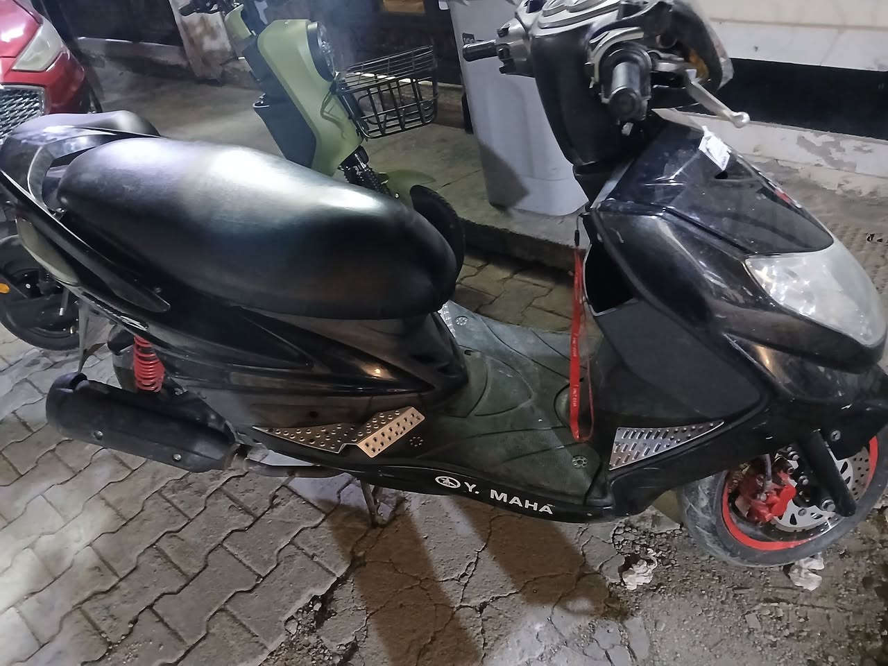 للبيع سكنس كابريتر
دراجه نضيفه مكينه ناعمه شلعه
كفرات نضيفه ومكفوله من كلشي
السعر ٨٠٠ الف
العنوان ساحه عدن
***********
