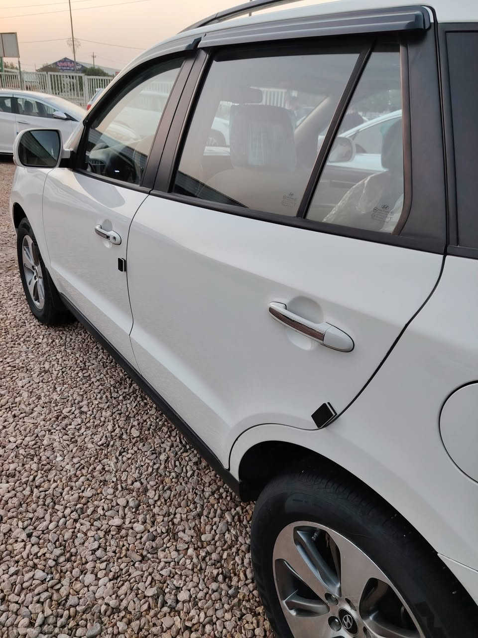 السلام عليكم
مرخصة مدير الكروب المحترم
للبيع او المراوس
سياره سنتافيا موديل ٢٠١٢ فول واحد على واحد محرك ٢٤٠٠ سبعه راكب رقم شمالي بأسمي سنويه ل٢٠٣٠ جديده جدا كاميرا عدد ٢ حساس اصلي ويل كروم ابيض ثلجي السعر ١٦٠ وبيها مجال للاتصال على الرقم *********** مكان السياره قضاء الهاشمية
