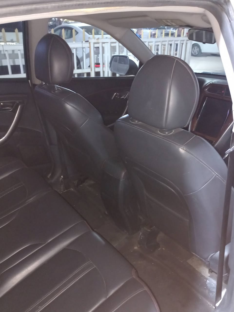 سيارة صيني فاو
موديل ٢٠٢١
سيارة فول مواصفات 
بصمه 
بانوراما 
كشنات جلد كهربائية 
تراي للبصرة 
للتواصل 
***********
