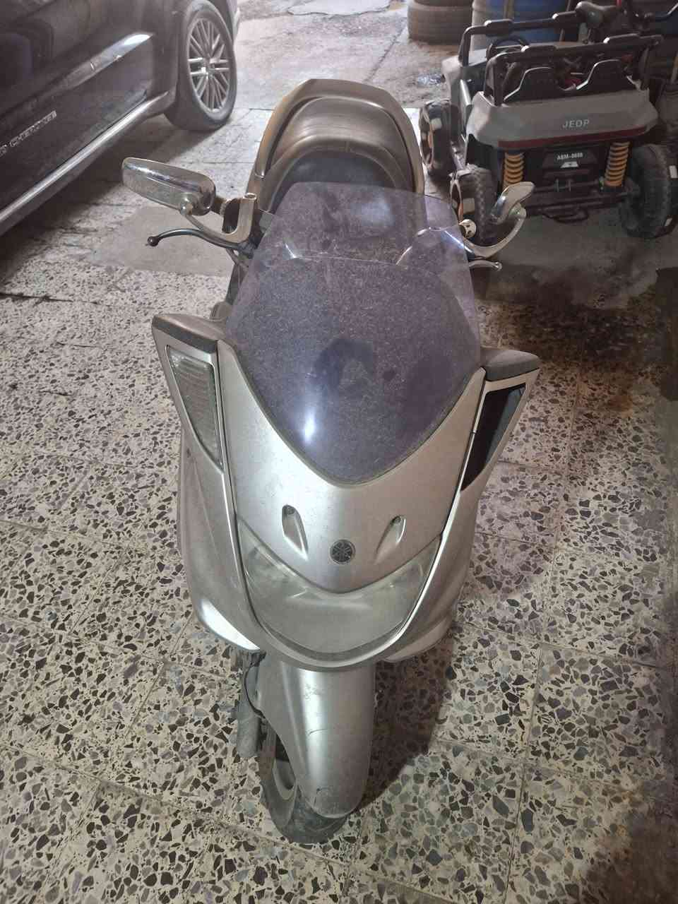 السلام عليكم دراجه ماجسته الحديثه
كايمه عوزها تجفيت 
الكهربائيات شغاله 
السعر 400 وبيها مجال 
مكان المشتل 
***********
