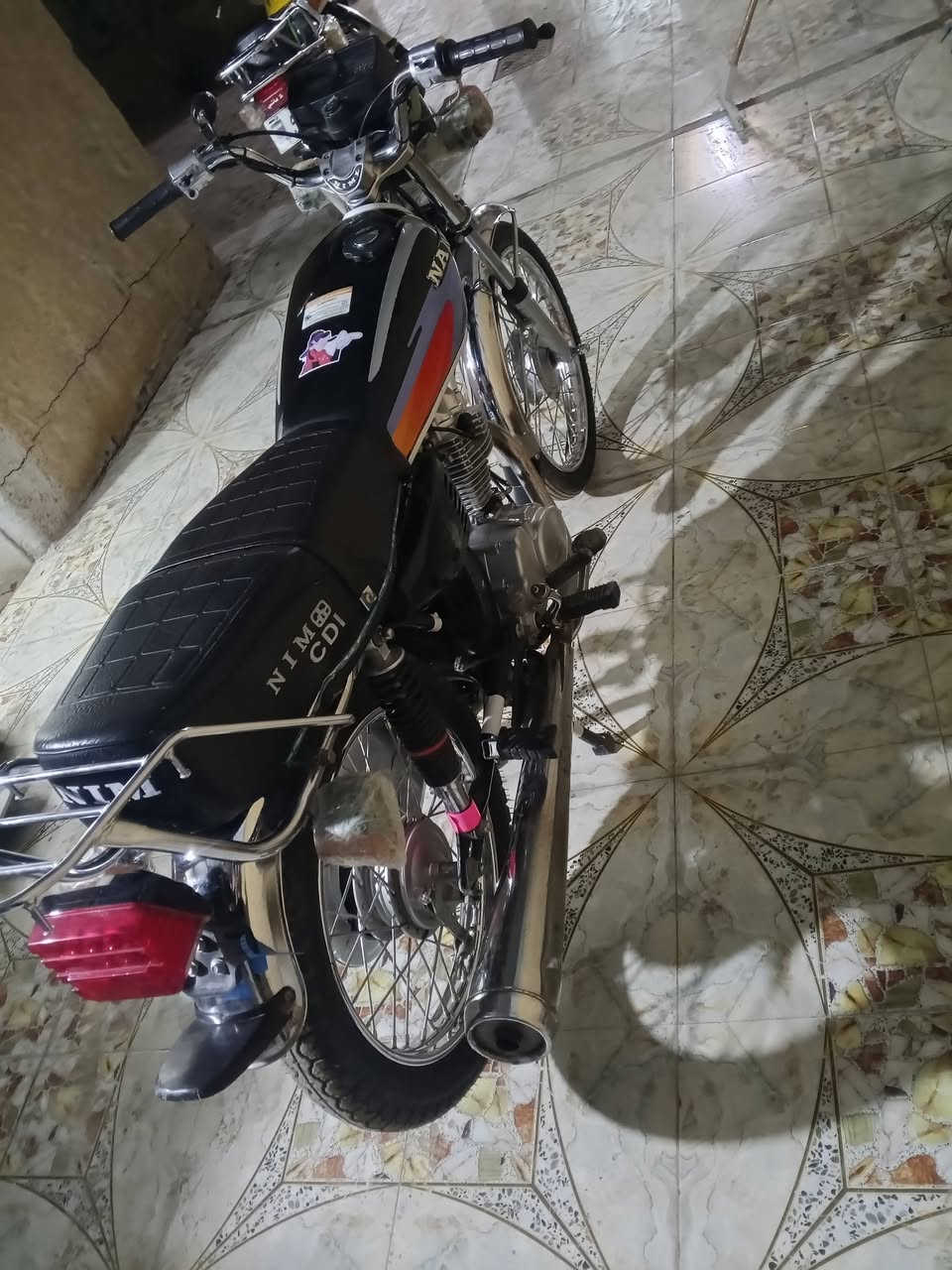 سلام عليكم نامه امتياز تلث احرف للبيع لمكينه ما مفتوحه لموديل 25 اوراق اسكنر كهربائيات كله شغاله دراجه كلشي ما ناقصه وسعر  خاص *********** لمكان حله محاويل
