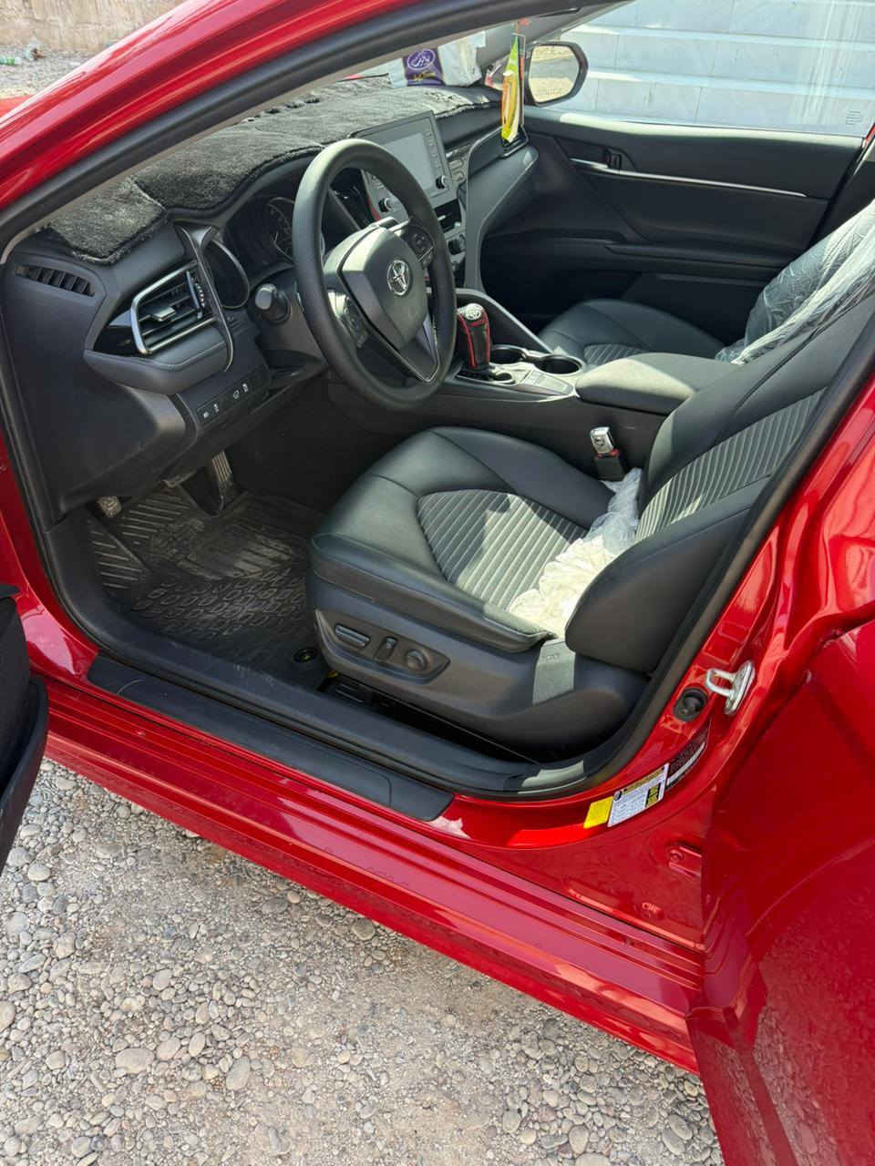 السلام عليكم كامري للبيع موديل 23 se ماشيه 15 الف ميل رقم اربيل شرط التحويل السعر 210 نقد 
مكان السياره الزويه
***********
***********
