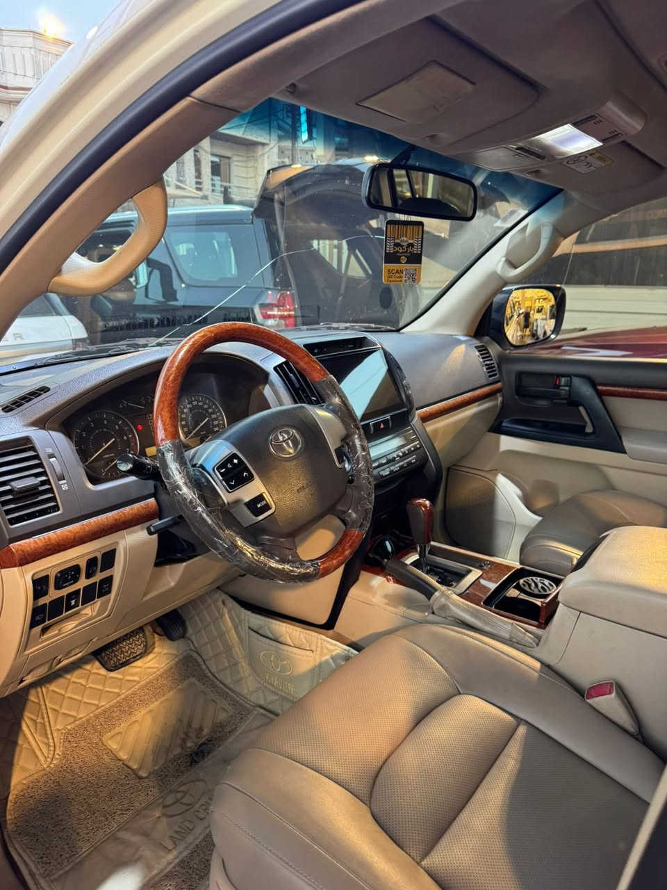 السلام وعليكم للبيع
لاندكروز 2013 VXR V8

مكفولة كفاله عامه من الصبغ عدا ربع الدعامية الخلفيه صبغ

ولباقي كفالة من الصبغ

فول مواصفات 

 مواصفات لاندكروز معروفة

سعرها 355 ورقة وبيها مجال بسيط

مكان السياره بغداد تحويل ثاني يوم

الرقم ***********
