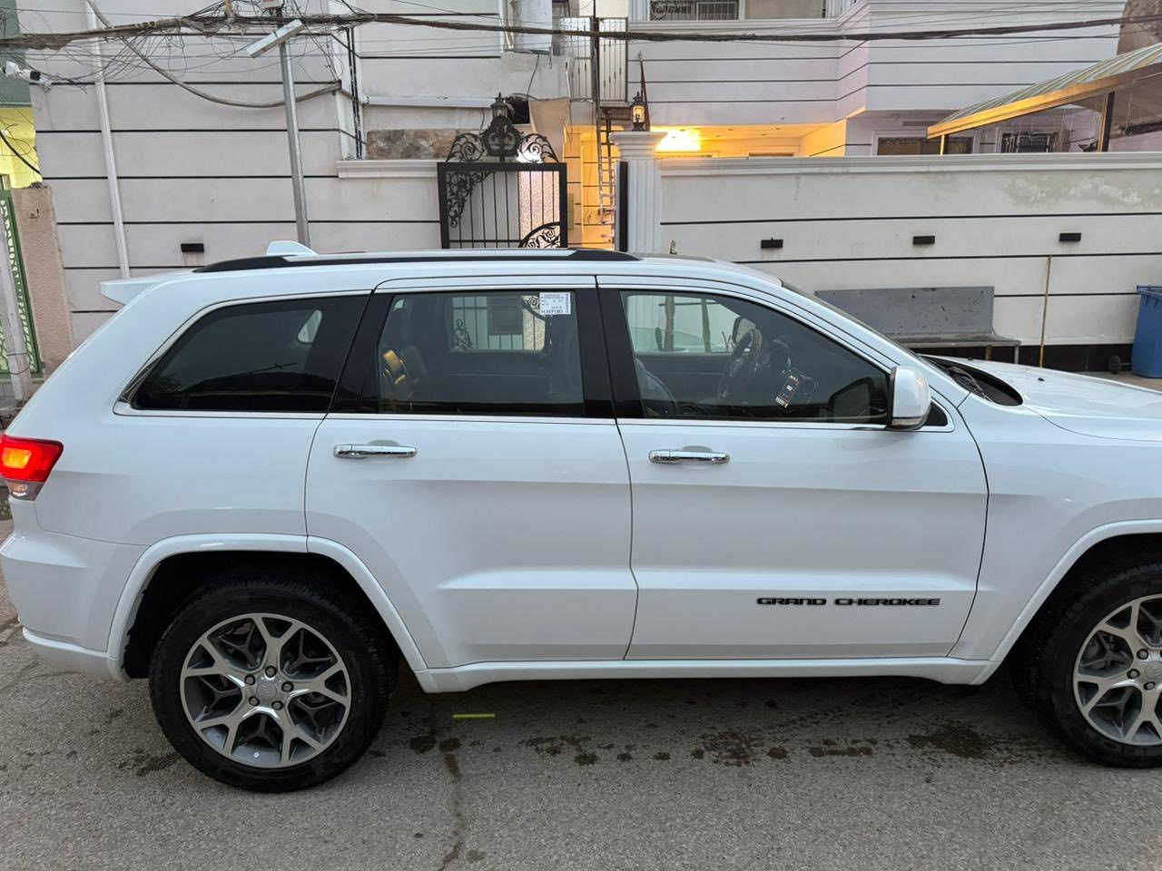 جيب 21
اوفرلاند
ابيض
داخل قرميدي
كفاله عامة السيارة عدى شخط اصبع باب وره السايق غير الاصبع
 مكفول مكفول❗️
السعر 34،000$
مكان بغداد الشعب 
تواصل:***********
