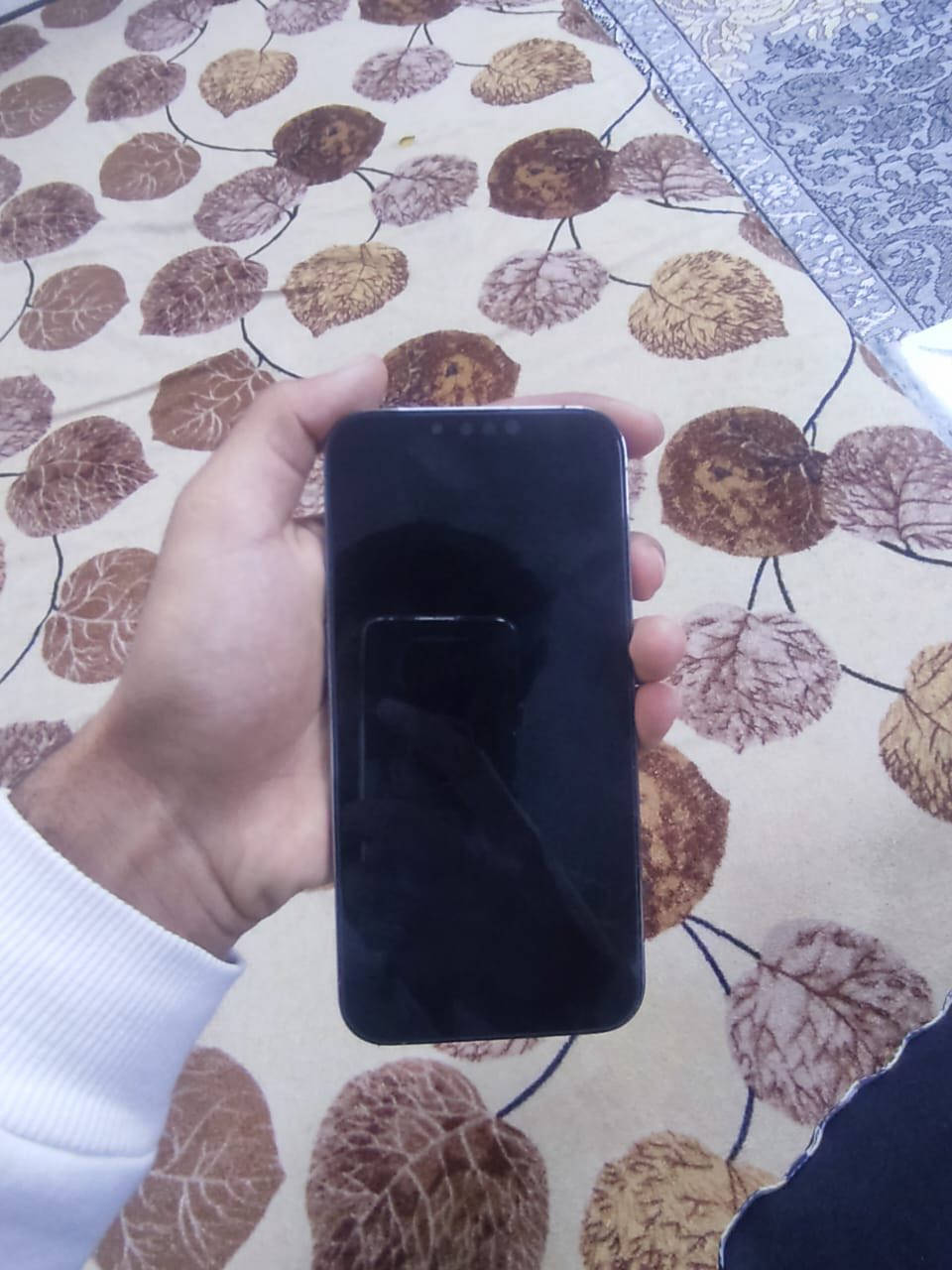 سلام عليكم 13 برو ماكس لون المميز لون البحري 🩵ذاكره 256 كيكه بطاريه 90 شرط مامرفوعه وشحن نهائياً مابي صرف مع كامل ملحقاته شاحنته الاصليه مع كارتونه + 2 كفرات اله مكاني كركوك حي الحجاج سعره ٧٢٥ وبي مجال بسيط ***********
