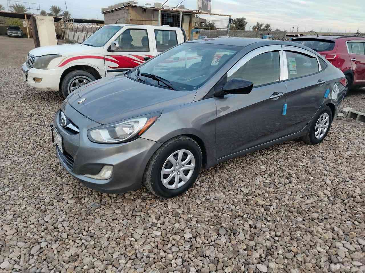 السلام عليكم سياره اكسنت موديل 2013سنويه 29 مكانه ديالى ناحية كنعان السياره جديده بمعنه الكلمه مكينه كير خير من الله تدفه تبريد ثلج كهربائيّة كله شغاله سنتر لوك 
تخم تاير جديد باتري جديد تخم مجاول وبلكات صدر جديد 
#السعر_95وبيها مجال للشراي للاستفسار الاتصال على الرقم ***********
