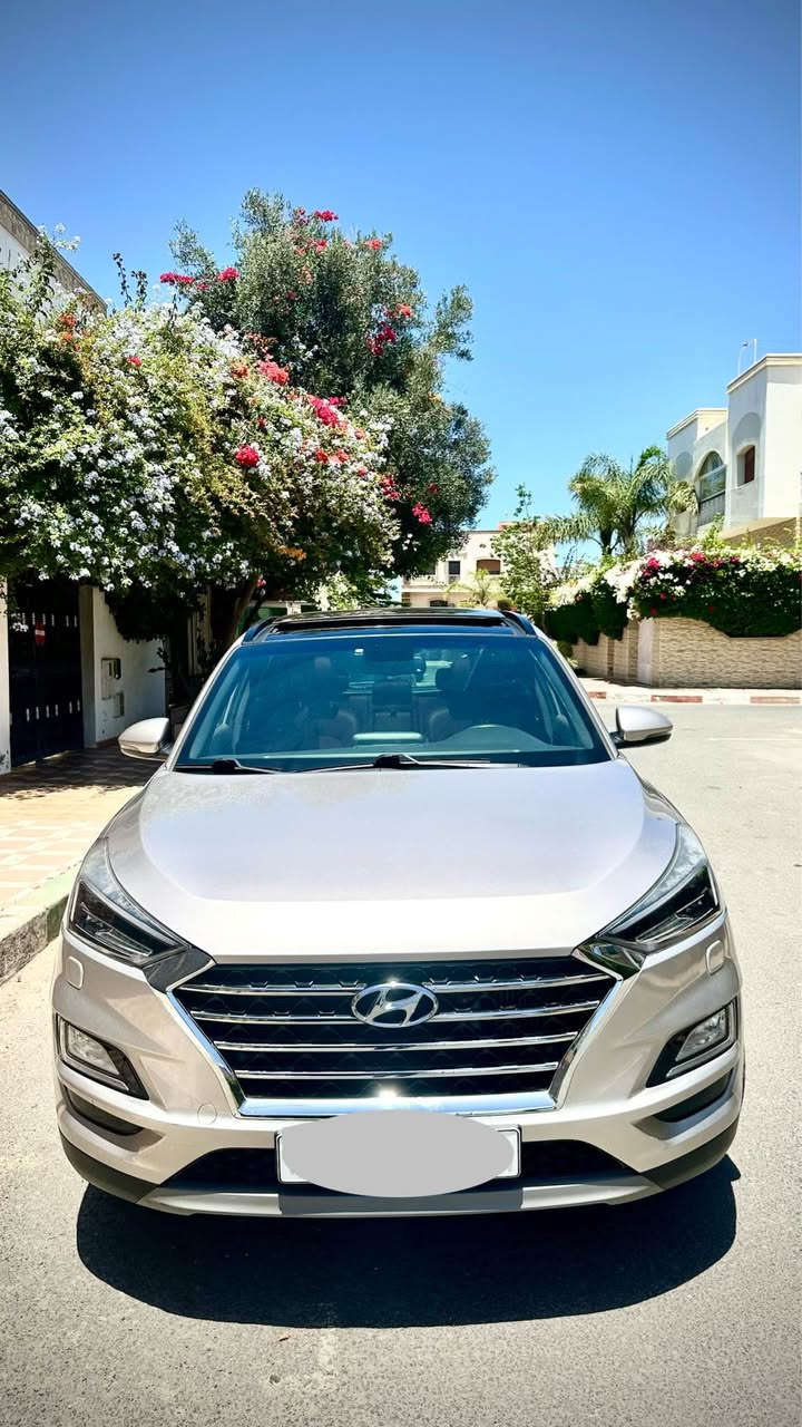 Hyundai Tucson model fin 2019 kilométrage 48 pour plus d’informations contactez moi sur 
 0602729722


**إذا كنت صاحب هذا الإعلان وتريد حذفه لأي سبب، رجاءا أرسل رسالة إلى الدعم الفني**