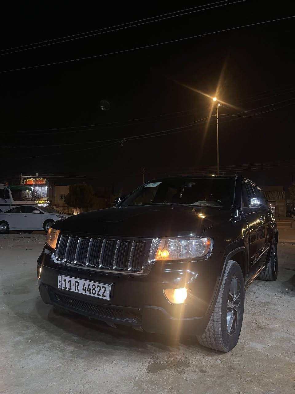 السلام عليكم جيب مديل 2013 رقم بغداد انكليزي بسمي مشروع وطني  مصبوغه عااام مكينة 6سلندر 3600 فور ويل مكينة كير حدادية تبريد كلها شغالة فول مواصفات فتحة السعر 135ورقة المكان النجف كوفة حي ميسان شارع 60 بيع او مراوس ***********
