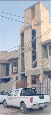 للبيع هيكل 92 متر  واجهة 5   ثلاث وحدات سكنية معزولة مع درج خارجي كامل...