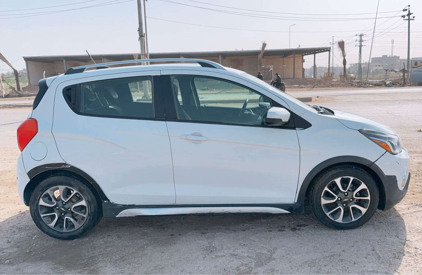 السلام عليكم
🔴سبارك فئة اكتف موديل ٢٠٢١  فول عدا الفتحة والبصمه 
شاشه
تحكم ستيرن 
جام كهربائي بالكامل
كشنات جلد  + تدفئة كشنات
ويل كب
و…الخ من المواصفات المعروفه
رقم بابل معوقين 
حادثها جاملغ خلفي وربع الباب ايرباك تكمه طاك فقط وصور الحادث موجوده بالمنشور 

🔴السعر المطلوب ١٠٥ وبيها مجال 

مكان السياره / الديوانيه
📞📞للاستفسار  /*********** ديوانية, القادسية
