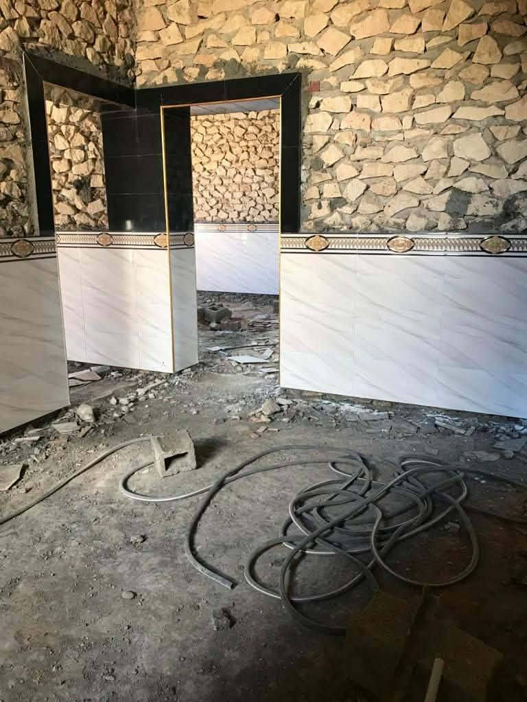 خلفه سراميك متفرق شقل رقم وحد شرط ليزر وشرط نضافه بسعار مناسبه جدا
***********
