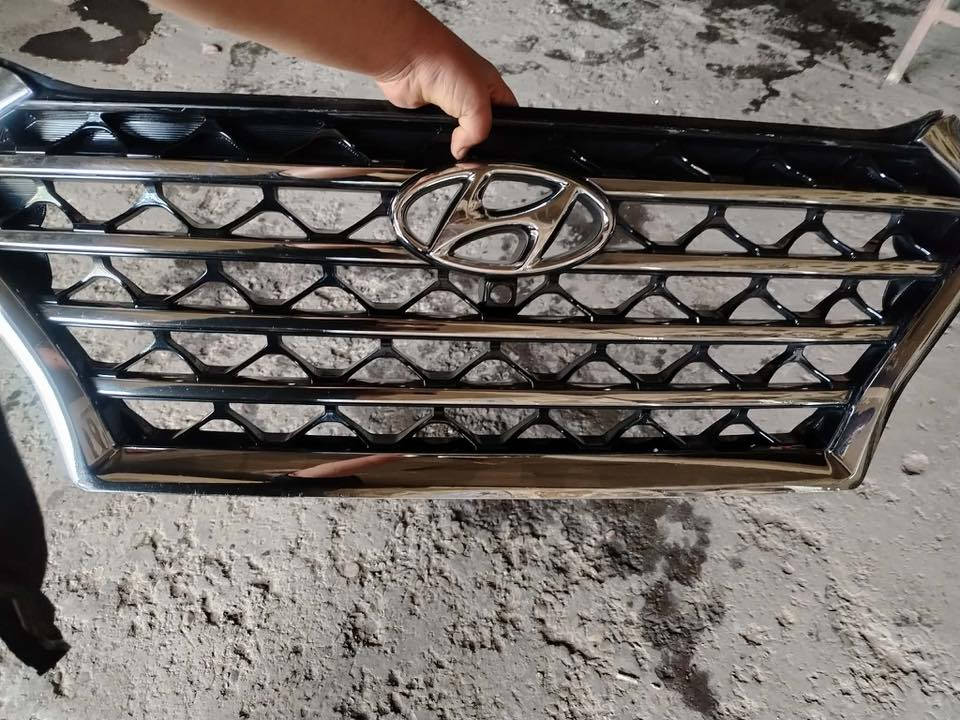 شباك توسان 2019. 2020 للبيع. لعدد 2 . شراط اصلي مال خليجي  سعرلواحد  125.  ‭0770 688 6044‬  مكاني بغداد
