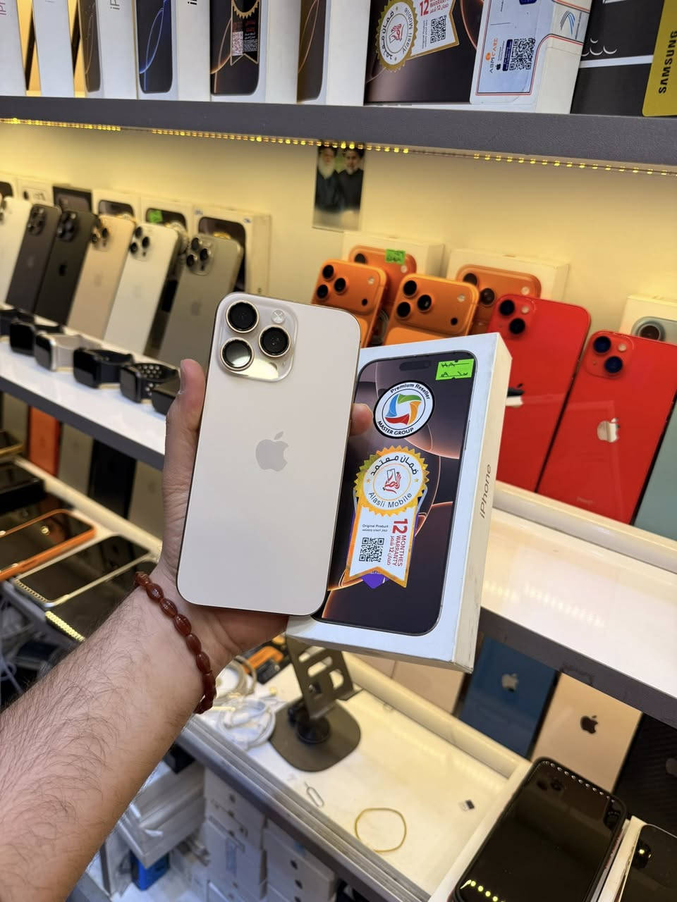 ايفون 16 برو ماكس ذاكرتة 256 بطارية 🔋 100‎%‎
نظافتة 100‎%‎ جميع ملحقاتة متوفرة اصلية للبيع او مراوس 
مكاني النجف *********** مشحون 59 مرة فقط 
استفسار اكثر اتصال او واتساب
