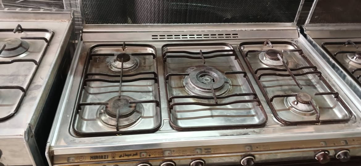 تتوفر طباخات مستخدمه كريازي باب اول  وعشتار نظافه فول / العنوان بيجي شارع المصرف مقابل مدرسة الفضيلة للبنات / للاستفسار /*********** /***********
