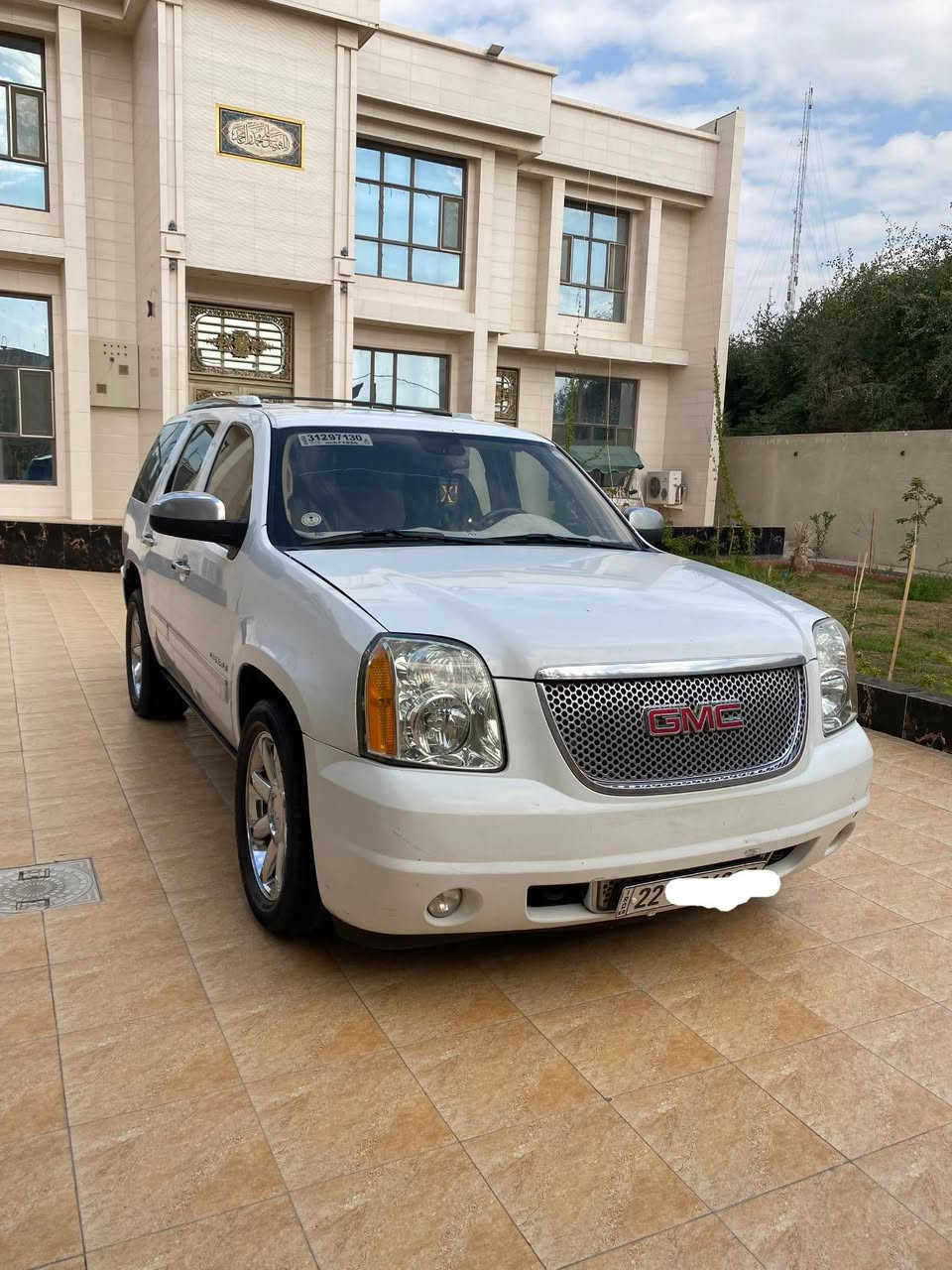 سلام عليكم البيع او مراوس بلاندكروز حسب القناعه 
يوكن دنالي موديل 2011 سياره خليجه كفاله عامه من ضربه وكص وشاصي السياره فول مواصفات حداديه تخم تاير كله جديد مكينه 5300 مبدله بيدي جديده كلش جاهزه من كلشي سياره بيه بعض الملاحضات البسيطه  ورقمها اربيل الجديد مكان السياره بصره السعر 230 وبيه مجال للاستفسار اكثر 
***********
