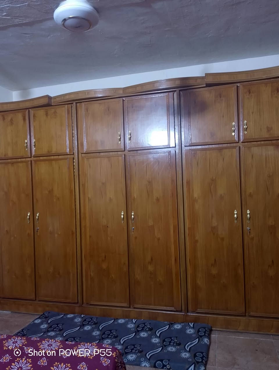 السلام عليكم ورحمة الله عندي هذه الغرفه احطاطه اريد ابيع سعره مليون ونص ***********
