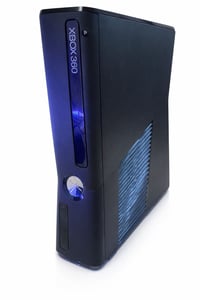 اكس بوكس360 السعر 25 بدون ملحقات او كابل الجهاز وحده  للتواصل 07707868...