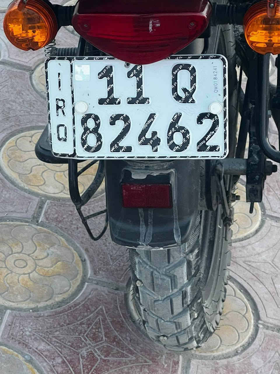 متاح دراجه بوكسر كلاسيك  مكفولة من كلشي دراجه نضيفه موديل 2023 مرقم بس مكسوره وحده من المرايات السعر مليونين ونص مكان بغداد فلكت حي النصر اليريد يطبلي خاص أو تتصل وتدلل ***********
