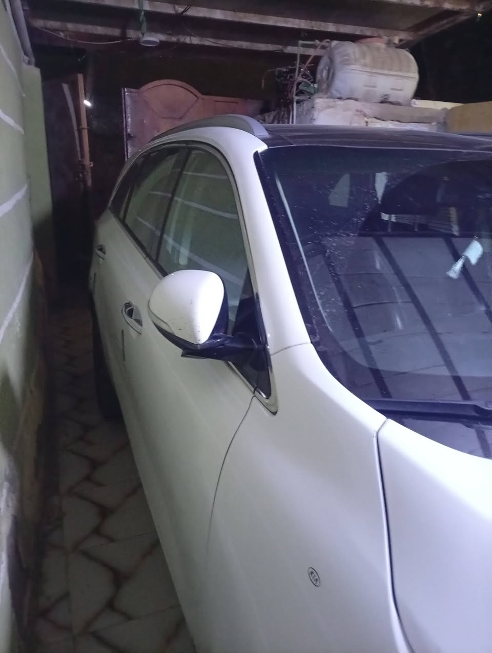 سلام عليكم سورينتو مديل 20امريكي السياره بيهه صفحه مرشوشه والبنيد كشنات كهربائي جنطه كهربائي السياره خير من الله مكفوله محرك كير حداديه6سلندر***********السعر شدتين 70وبيهه مجال
