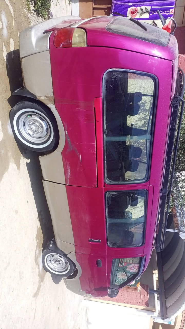 السلام عليكم كيا بريجو للبيع موديل 1996 سياره خير من الله حدادية خير من الله شواصي أربعة انضاف مكفولات محرك  مكفول من التبخير والتنقيص سنوية 27 السعر اتصل ***********
