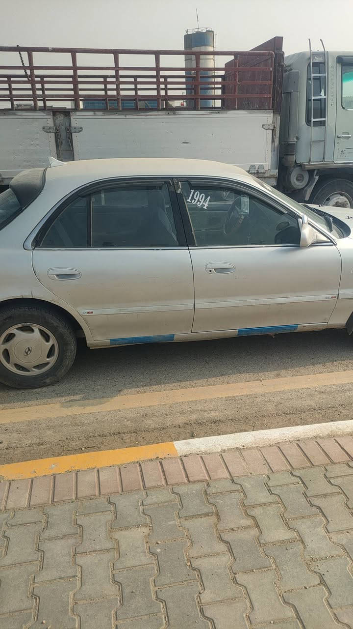 السلام عليكم سوناتا تو موديل 1994 رقم بغداد نكليزي سنويه تصقط 2026 راعيها يريد مداور السعر 53وبيها عليها غرامه300 مجال العنوان واسط صويره ***********
