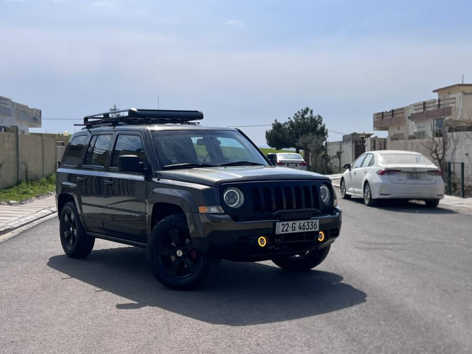 جيب باتريوت 2016 محرك 2400 دفع رباعي 
سياره فول موصفات بس بدون فتحه 
كاميره امامي خلفي 
كشنات هيتر
ماشي 108 الف 
بيها ثلاث قطعه سبغ بدون داخل شرط
تايره ويل جبلي جديد
رقم سنويه جديد
مكان سياره عقره 
***********
