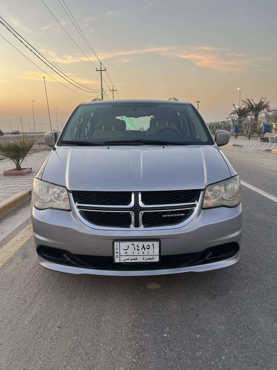 دوج كرفان 2014 رقم بصره الحادث جاملغ وبنيد بدون دواخل أبواب ميكانيك كير ومكينه كفاله  حداده أمامي وخلفي جديد مع التاير تبريد 3 قطع السياره جاهزه السعر 125
موقع السياره بصره جمهوريه
***********
***********
