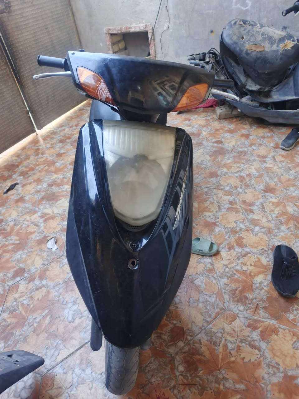 دراجه بريز نضيفة مكينهة ناعمة مكان الشعب سعر  350او بيهة مجال قليل ***********
