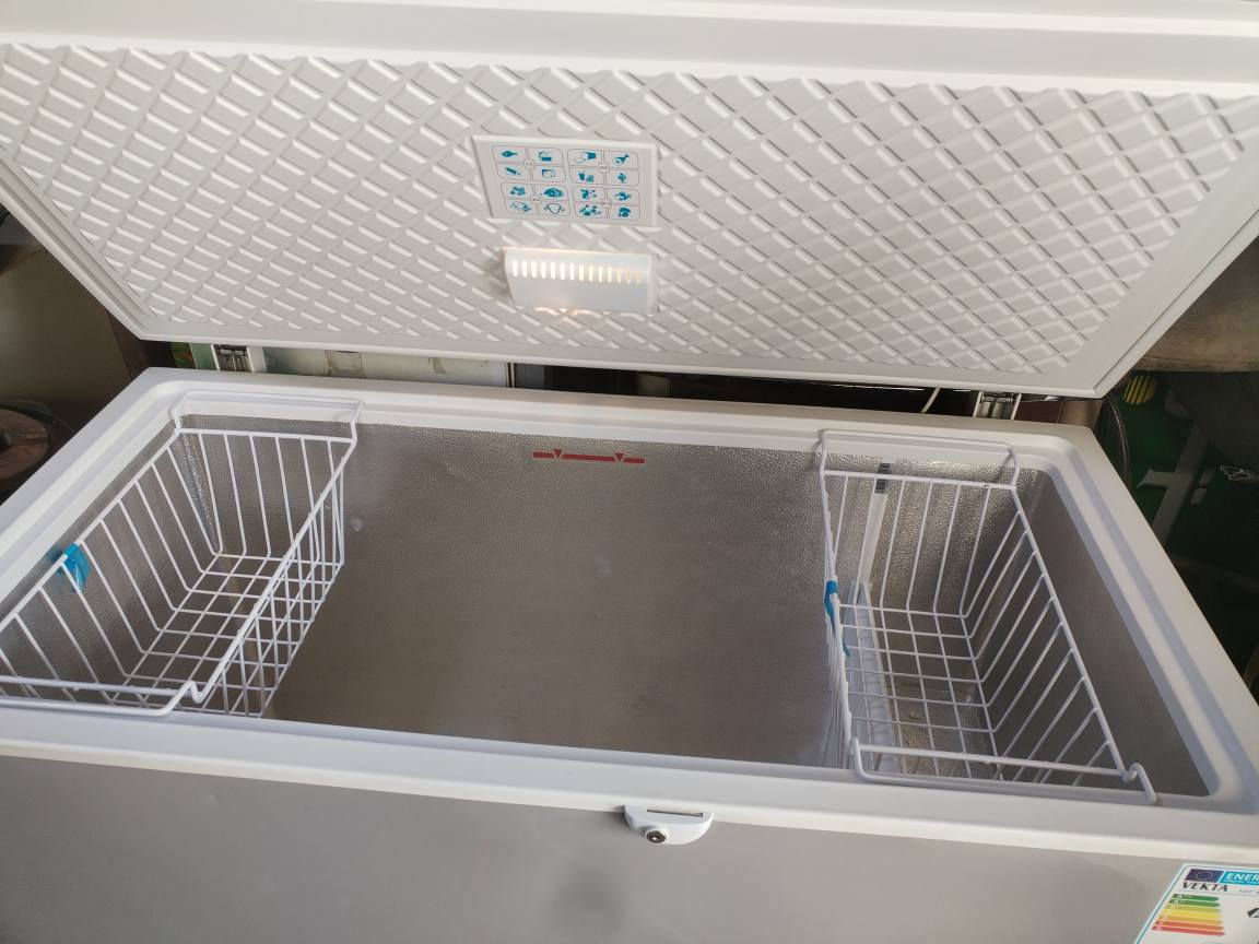 كاونتر 7 قطع ب 400 ومجمده حجم 16 نظيفة كلش ب 220 للاتصال ع *********** كركوك, العراق
