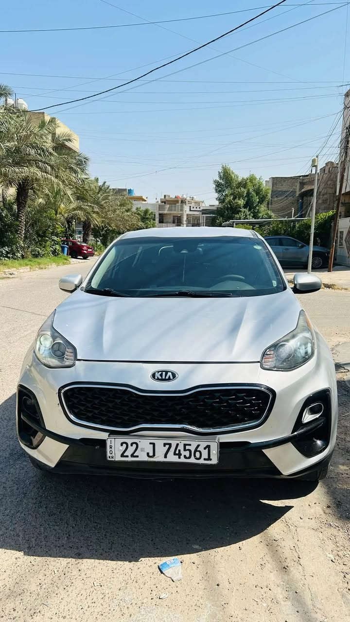 سلام عليكم سبورتج2021 موصفات تحكمات جهتين رادار فئت lX كروز سرعة تحديد مسار خير من الله موصفات صبغ جاملغ خلفي فقط ماشية 70 بسمي احولك ثاني يوم سعرهة 152 بيهة مجال شي قليل 
***********
