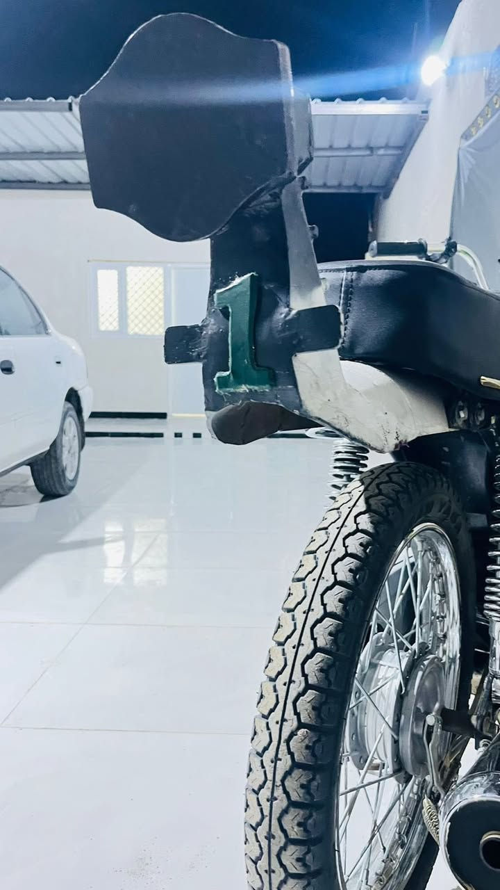 سبايدري ثقيل جداً جداً اكتب سعرك وانا ادخلك خاص.


**إذا كنت صاحب هذا الإعلان وتريد حذفه لأي سبب، رجاءا أرسل رسالة إلى الدعم الفني**