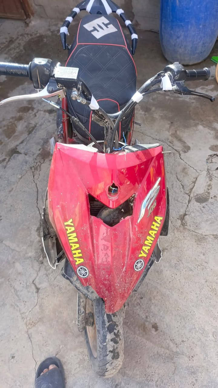 سلام عليكم دراجه للبيع مكينه ماكس عدله شغاله و كلشي ما بيهه بس ابيع كوم حديد السعر 80الف مكاني بغداد شارع حيفاء الرقم ***********
