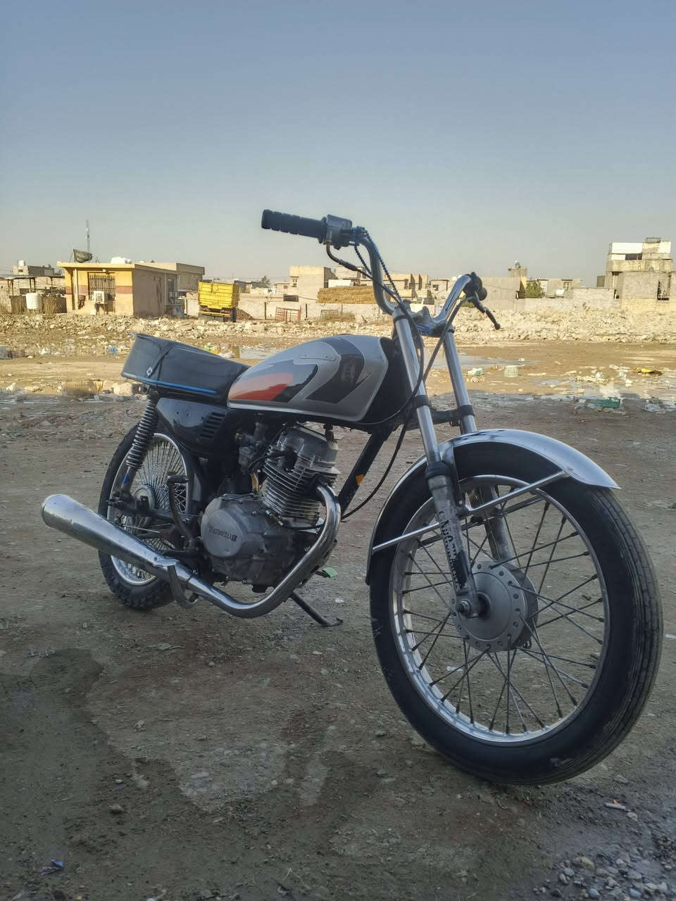 سلام عليكم درجه ارشه للبيع
مكاني بغداد المدائن السعر 350 واذا شراي بيهه مجال اذا مو شراي لاتعبني تسمع حجايه تغثك  نضافته تشوفه بعينك خير من الله مدلهه كلجات جدد بلاديه كشن جديد وتايرات زوج جديده وتانكي وقبق جديد درجه تخبل وهاذ رقمي بي واتساب ***********
