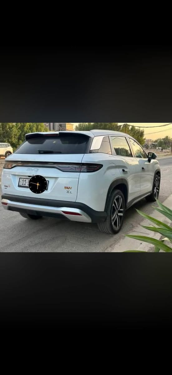 السلام عليكم للبيع بي واي دي سونك ال BYD Song L 
فلاكشب كرسين كهرباء وتدفئية وتبريد مقاعد فول موصفات داخل جوزي كامرات 360 شاشة داورة يعني سيارة بحالة الزيرو رقم بغداد ماشية ٩ الف مبيها لا شخط ولا رصعة سعر مناسب جداً ***********
